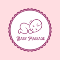 写真：赤ちゃんのマッサージ